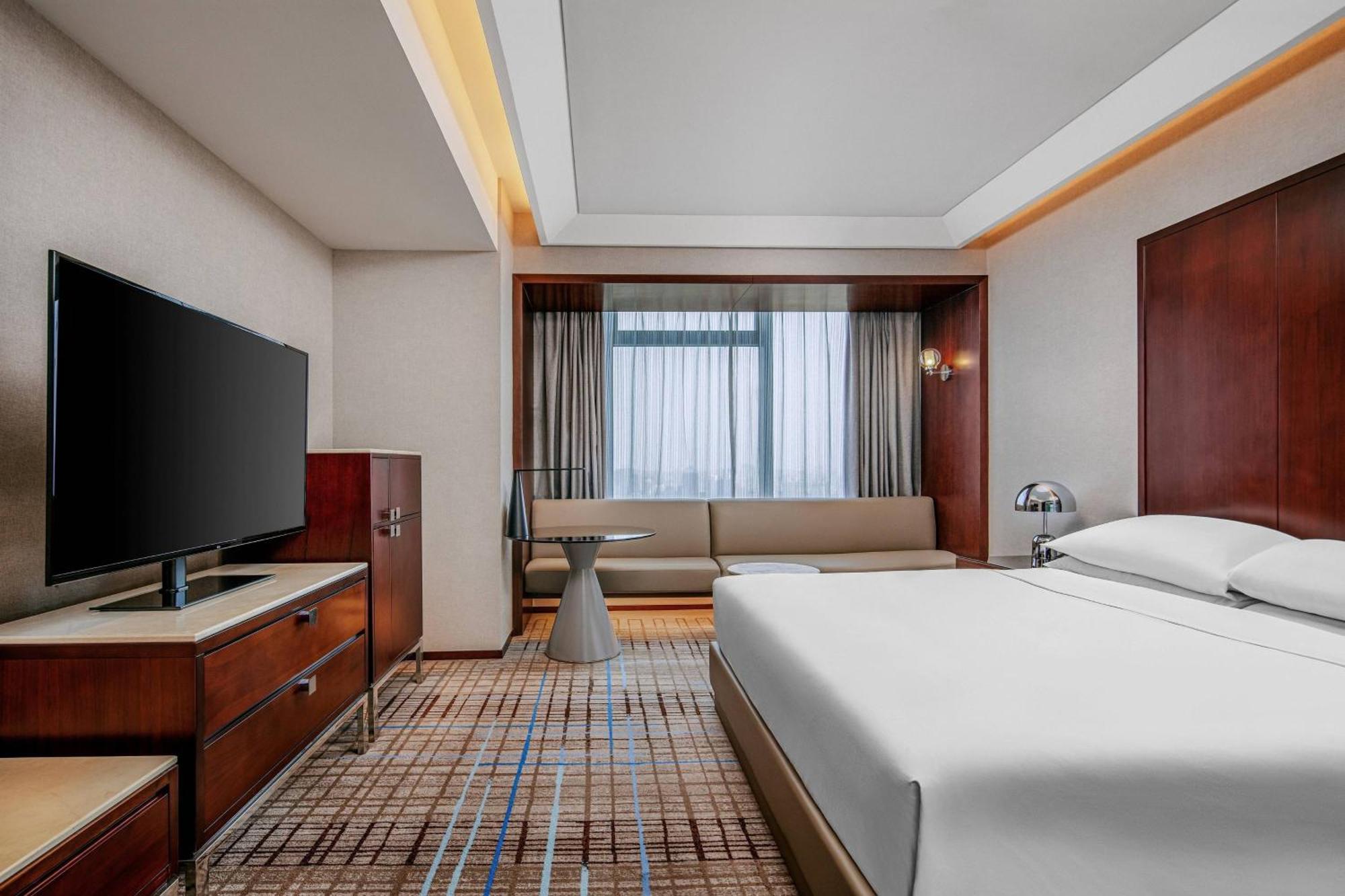 Renaissance Shanghai Zhongshan Park Hotel Exterior photo
