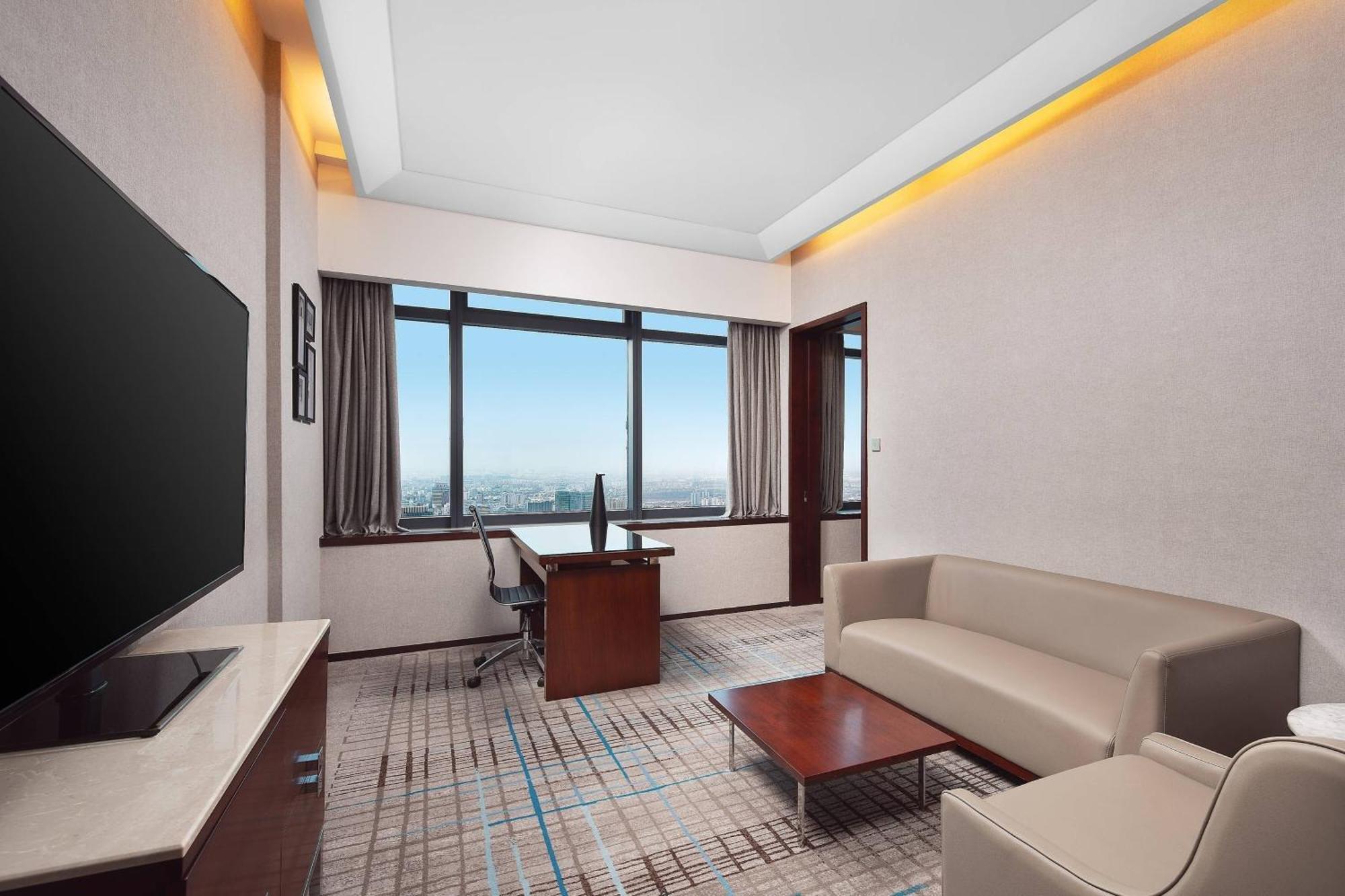 Renaissance Shanghai Zhongshan Park Hotel Exterior photo